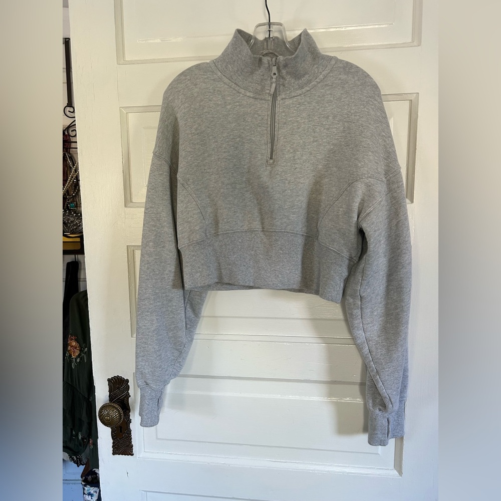 Aerie Gray Cropped Quarter-Zip Sweatshirt with Thumbholes. Large
